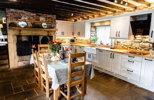Whittingham House | THE POACHERS POCKET, pet friendly, with open fire in Powburn