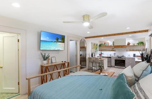 High Springs Apartment | The Poe - Stylish Studio in downtown High Springs