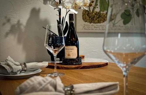 High Springs Apartment | The Poe - Stylish Studio in downtown High Springs