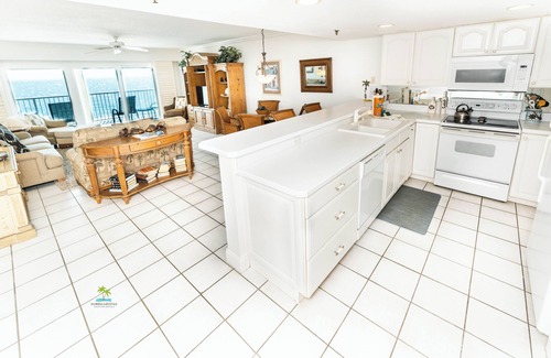 Indian Shores Condo | The Pointe 303 - Direct 1 BR Beach Front for 4 - Pet Friendly!