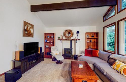 North Bend House | The Pony Creek Forest Retreat