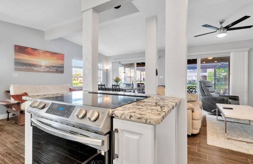 Largo House | The Pool House -Private Heated Pool w Entire House ~ PETS WELCOME!