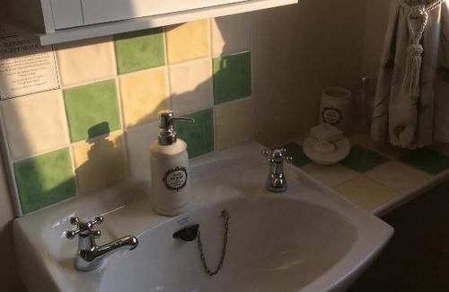 Newbold on Stour Bed & Breakfast | The Poplars