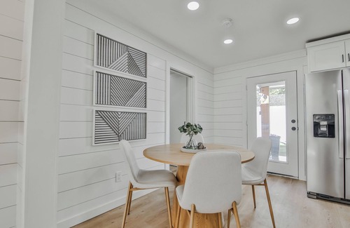 Lubbock House | The Pops-Stylish newly remodeled 3-bedroom house with indoor/outdoor living area