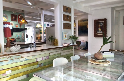 Port Douglas House | The Port Douglas Artists' Nook