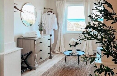 Port Maitland House | The Port Maitland Beach Housen
