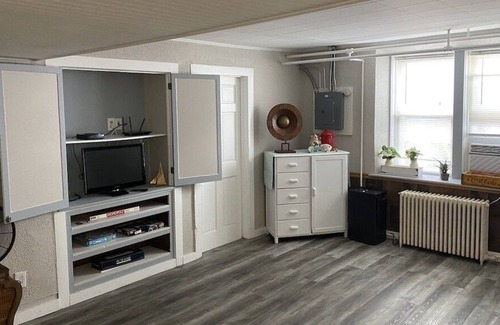 Port Washington Apartment | The Port Sailor