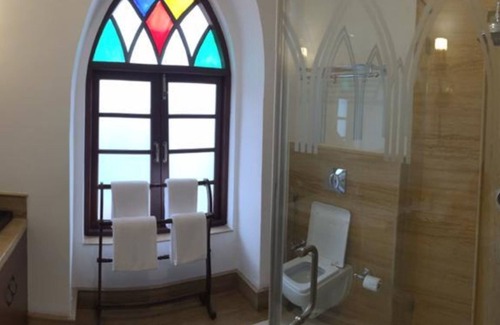 Velsao Hotel | The Postcard Cuelim
