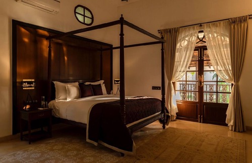Velsao Hotel | The Postcard Cuelim