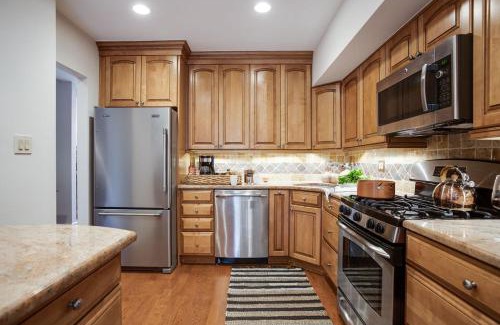 West End House | The Potomac