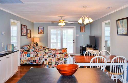 Holden Beach House | The Pour House