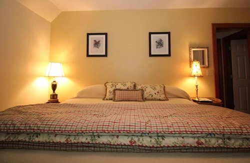 Cottonwood Falls House | The Prairie House - sleeps six