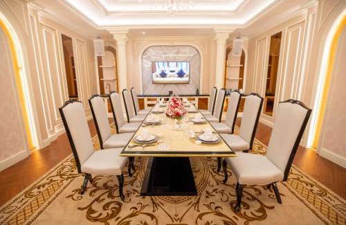 Ruessei Kaev Hotel | THE PREMIER PALACE HOTEL AND SPA