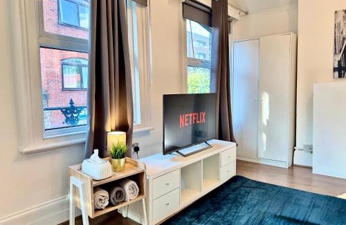 Whitechapel House | The Prestige Suite - London