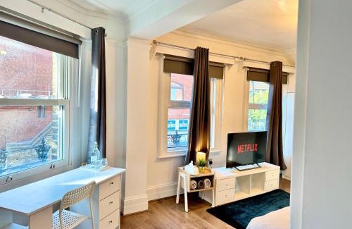 Whitechapel House | The Prestige Suite - London