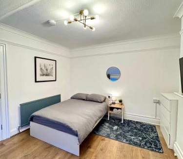 Whitechapel House | The Prestige Suite - London