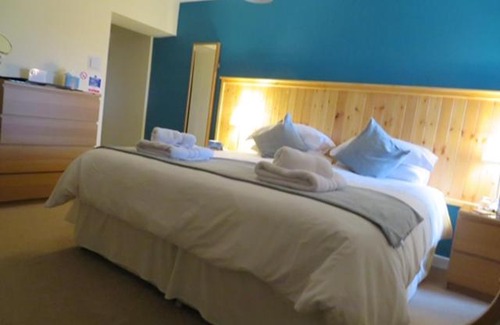 Ty Croes Bed & Breakfast | The Prince Llewelyn B&B