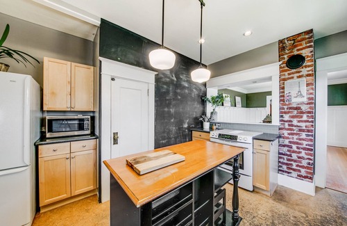 North End House | The Proctor House: North End, Old Town, Ruston