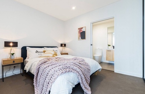 Southbank Hotel | The property is closed to rentals.