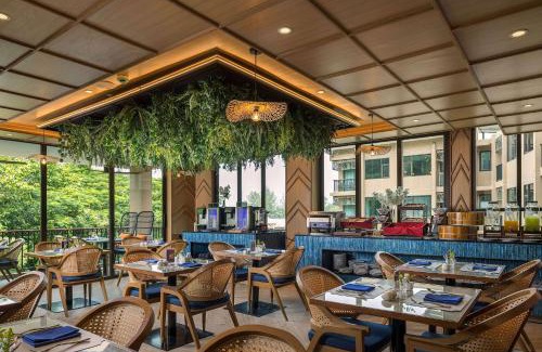 Karon Hotel | The Proud Karon Beach Phuket Trademark Collection By Wyndham