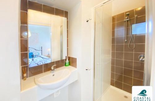Cowes Villa | The Purple Hen Hideaway Ramada Resort
