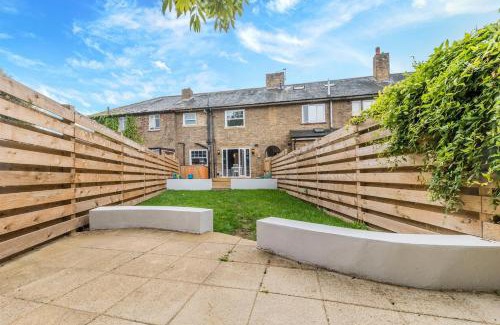 West Putney Apartment | The Putney Villa