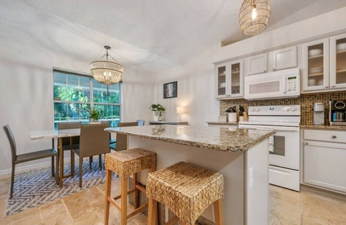 St. Augustine House | The Quarry Cottage - Vacation on Anastasia Island
