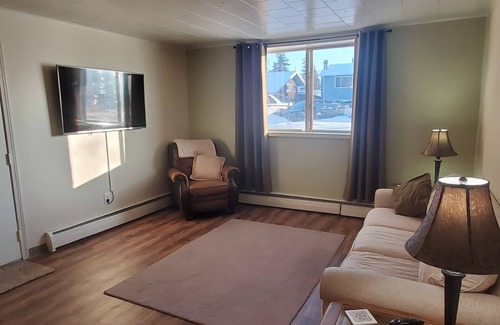 Spenard Apartment | The Quiet Spot in the not so quiet city aka Spenard Anchorage