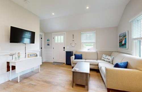Orleans House | The Quintessential Cape Cottage