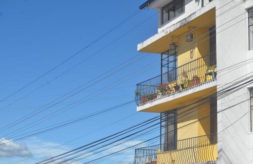 Quito House | The Quito Guest House with Yellow Balconies for Travellers