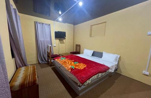 Srinagar House | The Qulsum Homestay