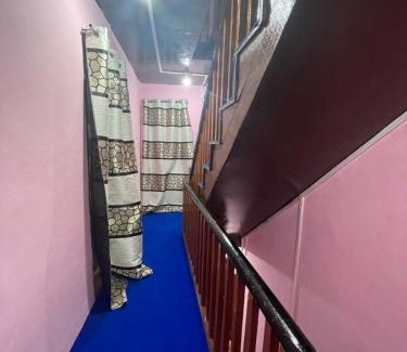 Srinagar House | The Qulsum Homestay