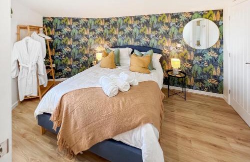 St George House | The Rabbit Hole - Uk50123