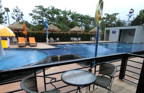 Nakhon Nayok Hotel | The Rabbit Home