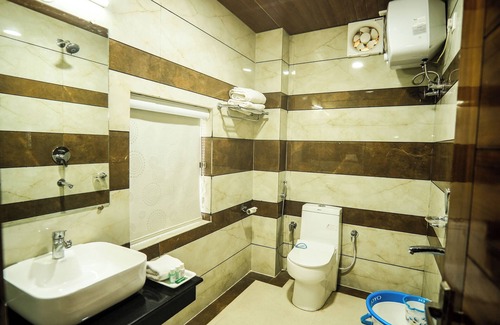 Shilon Bagh Hotel | The Radinece