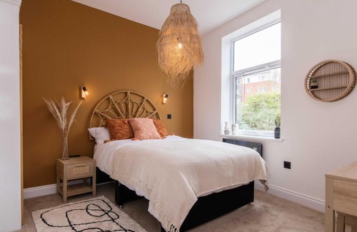 Rugby Apartment | The Railway View