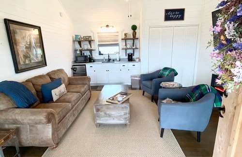 Fredericksburg Cabin | The Ranch@Fredericksburg - The Blue Bonnet - 2BD/2BA
