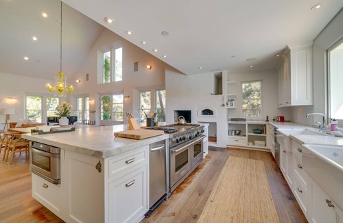 Carpinteria House | The Ravenwood Estate/Country Chic Oasis/Spa-Pool/Sleeps 14
