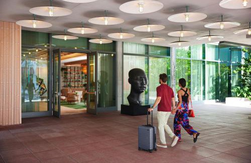 Pineapple Grove Arts District Hotel | The Ray Hotel Delray Beach, Curio Collection By Hilton