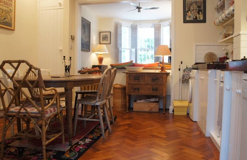 Notting Hill Apartment | The Red Apartment