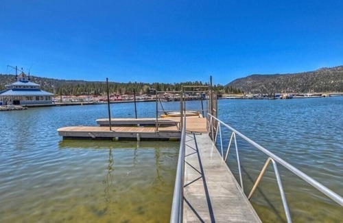 Big Bear Lake Ski Chalet | The Red Barn at the Lakefront W/ Private dock