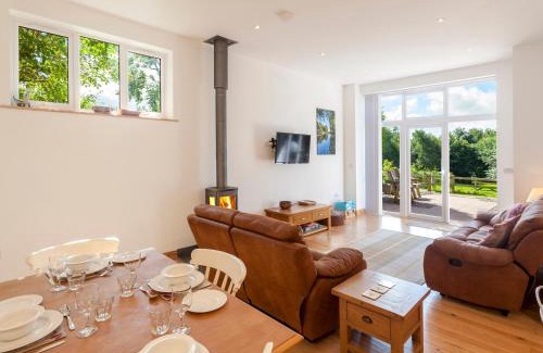 Barnstaple House | The Red Barn