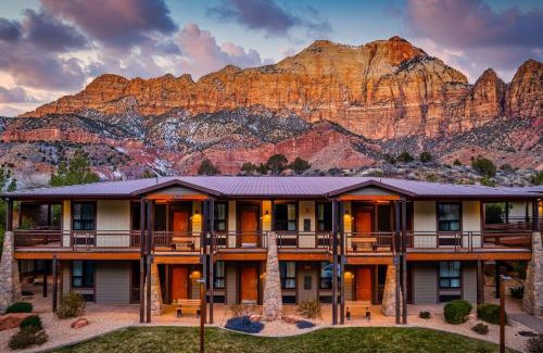 Zion National Park South Entrance Hotel | The Red Cliffs Lodge Zion, a Tribute Portfolio Hotel