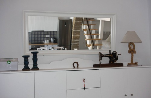Kallithea House | The Red Door in Koskinou