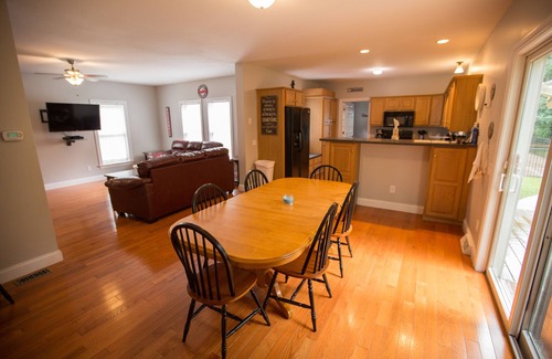 Cooperstown House | THE RED DOOR LODGE IInHUGE-Sleep 20 Heated PoolnNear Dreams Park & Ommegang brew