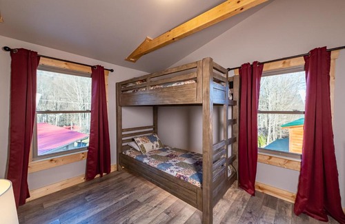 Maggie Valley House | The Red Fox Cabin