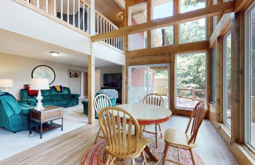 Linn Creek House | The Red Heron