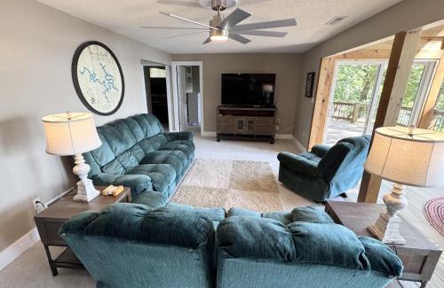 Linn Creek House | The Red Heron