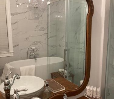 Fredericton Bed & Breakfast | The Red House Fredericton