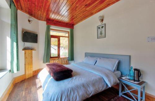 New Manali House | The Red House
